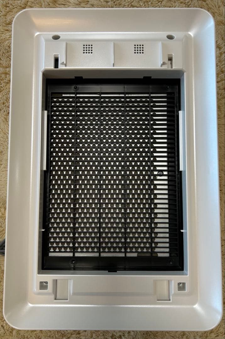 【美品】富士通ゼネラル加湿除菌脱臭機（新品フィルタ付）DAS-303K-W