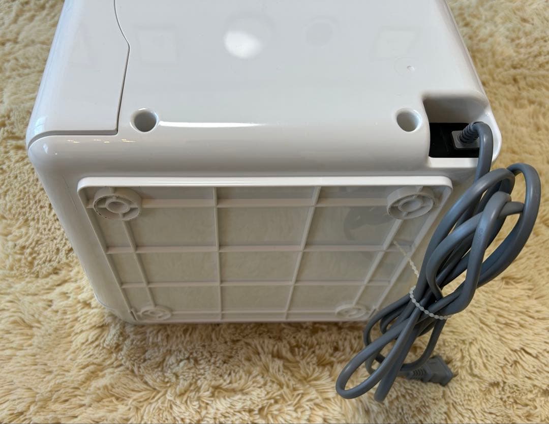 【美品】富士通ゼネラル加湿除菌脱臭機（新品フィルタ付）DAS-303K-W