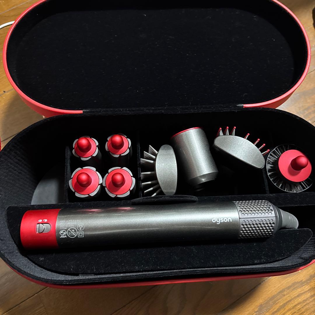 Dyson ヘアドライヤー レッド アタッチメント多数