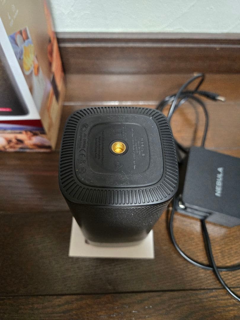 Anker NEBULA Apollo プロジェクター