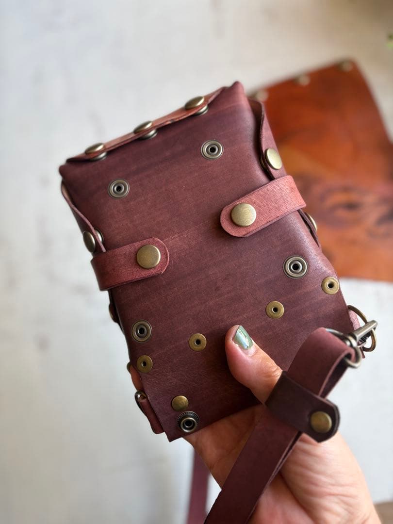 バンコ 手染めテラコッタマーブルの蓋付き大容量シザーケース