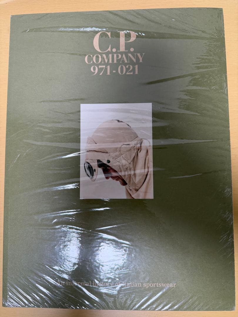 【未使用】C.P. COMPANY 971-021.アート本