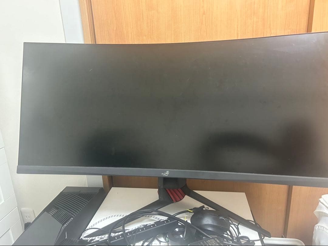 ASUS エイスース　ゲーミングＰＣモニター湾曲 XG32VQR 31.5インチ