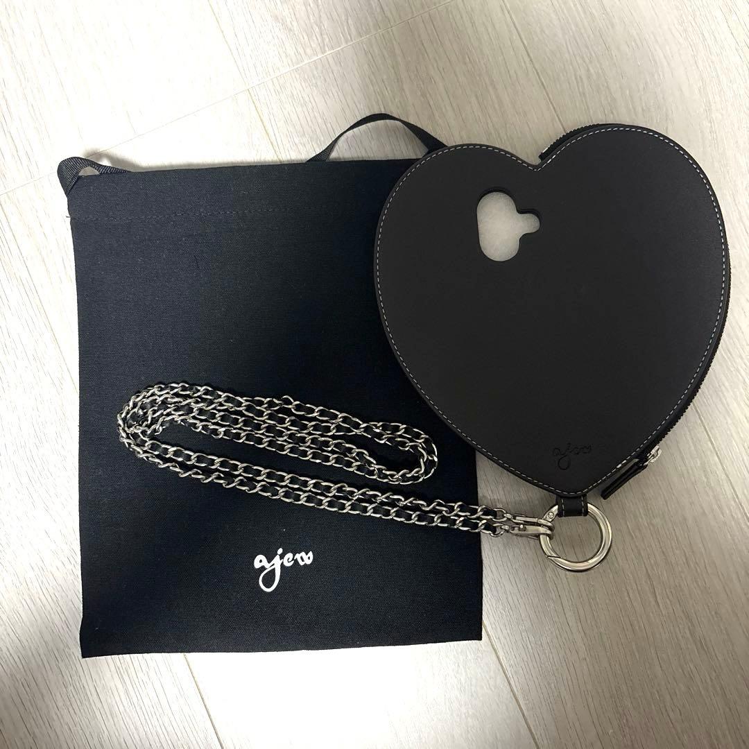ほぼ新品！ajew ハートスマホスケース iPhone16 黒