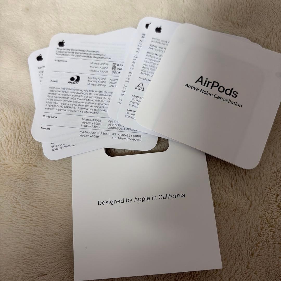 Apple AirPod 4 ホワイト