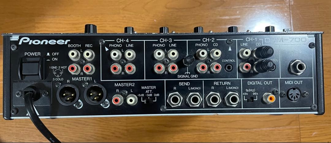 Pioneer DJM-700 DJミキサー