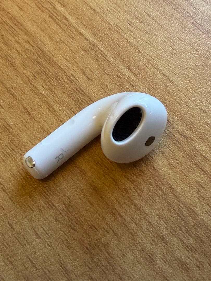【AppleStore購入】AirPods4 アクティブノイズキャンセリング搭載