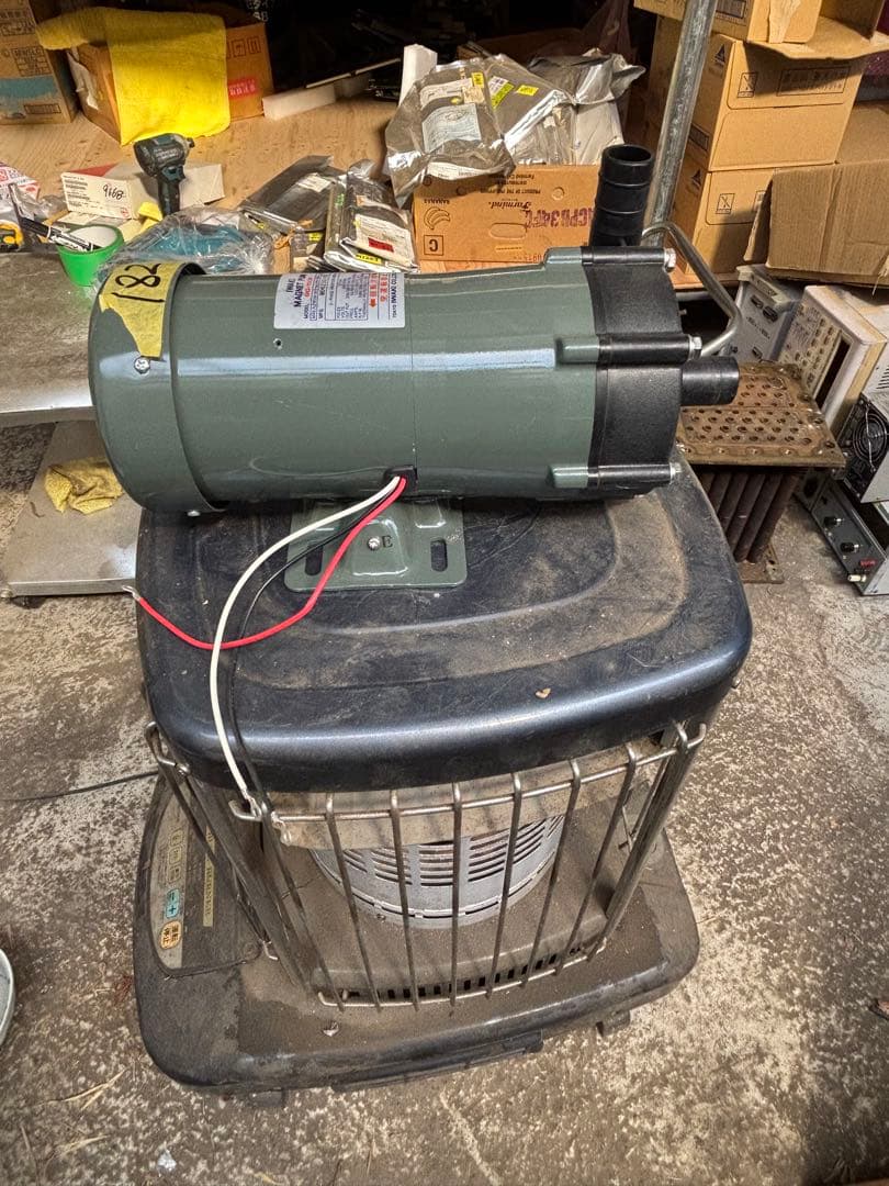 イワキ マグネットポンプ MD-100R。新品同様。未使用。