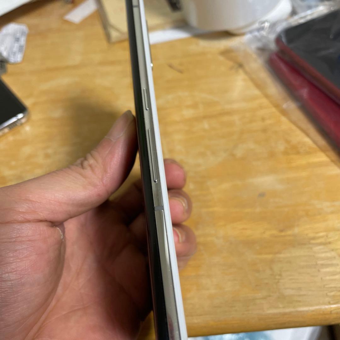 Y*y様 FUJITSU arrows NX9 F-52A sim フリー