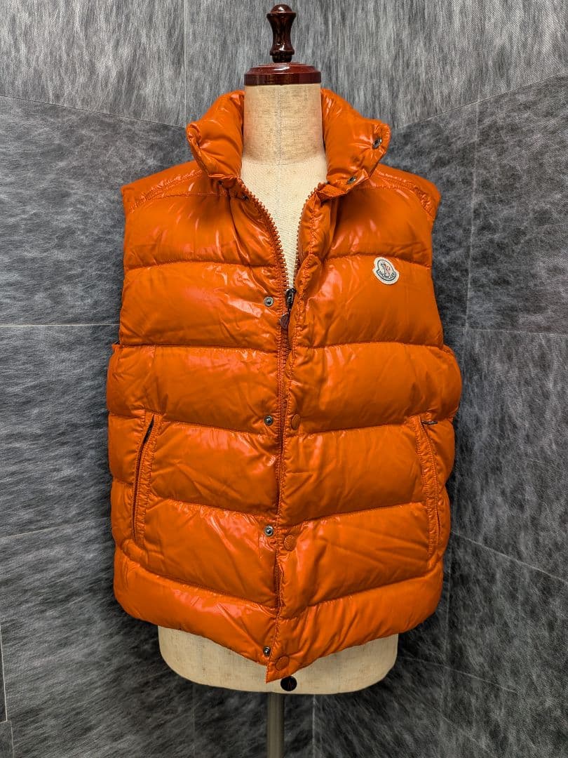 MONCLER オレンジ ダウンベスト サイズ3