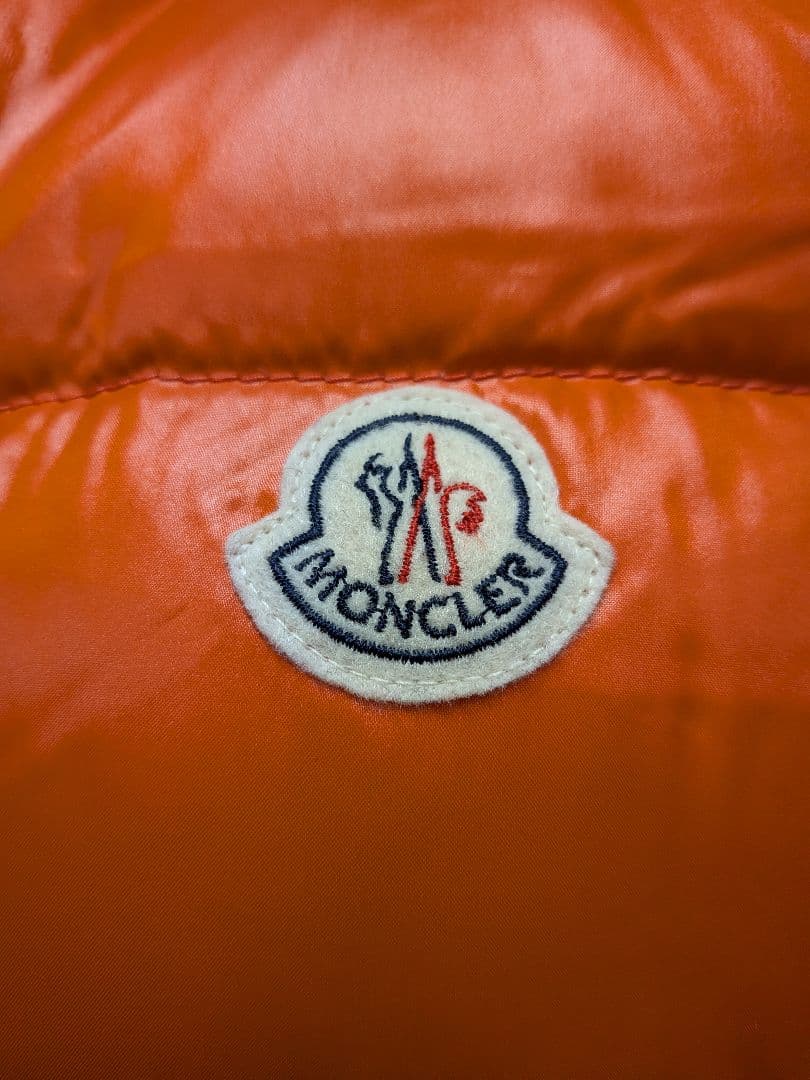 MONCLER オレンジ ダウンベスト サイズ3