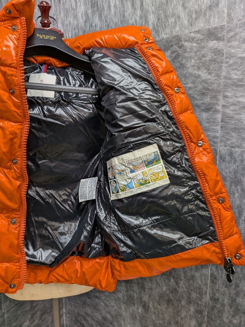MONCLER オレンジ ダウンベスト サイズ3