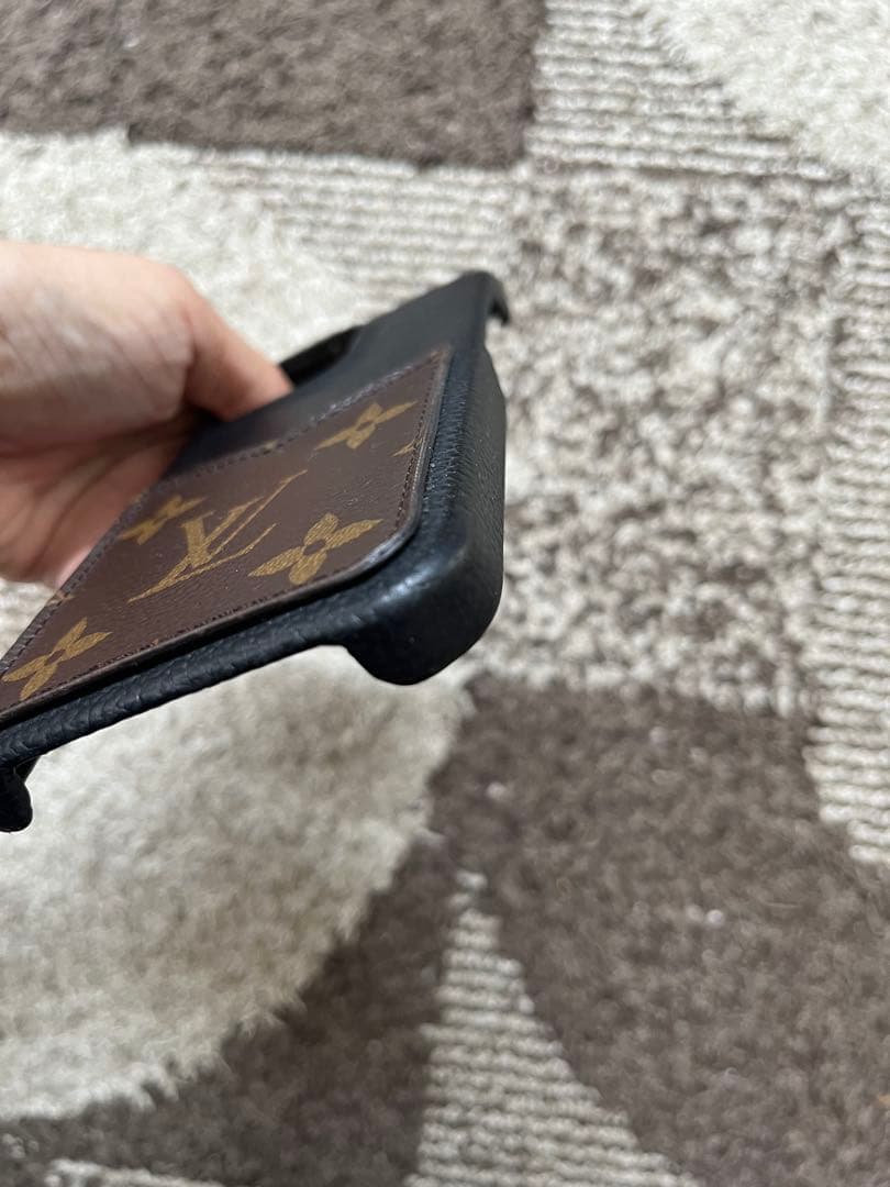 ルイ・ヴィトン iPhone 13 Pro ケース