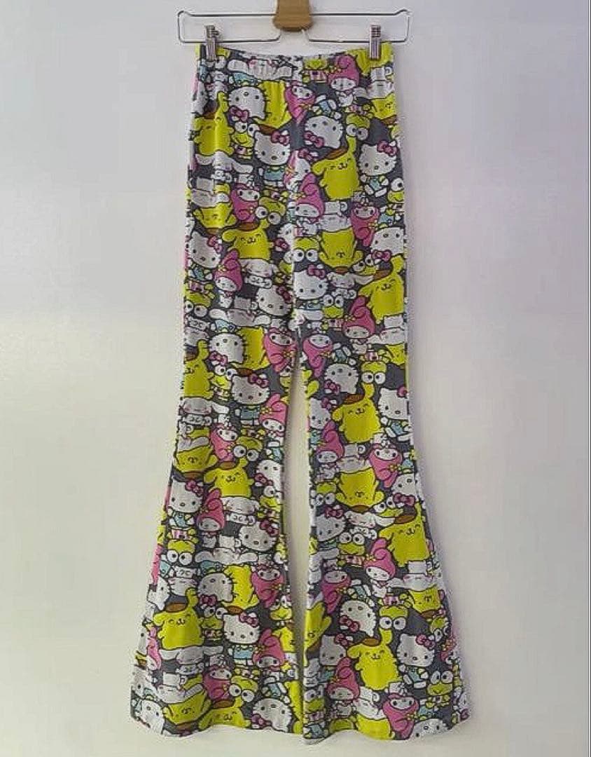 海外ヴィンテージ フレアパンツ　itimiサンリオ　キティ　シナモンロール
