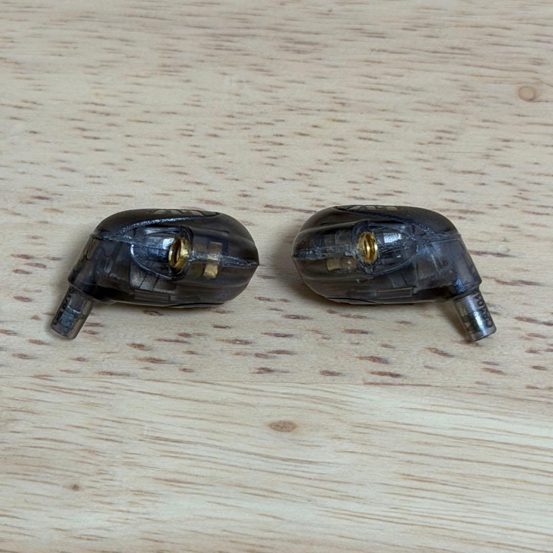 westoneイヤホン スモーク UM Pro 30