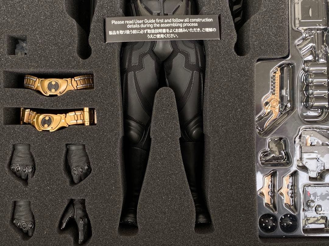 ホット・トイズ 1/6スケール バットマン ダークナイト ライジング