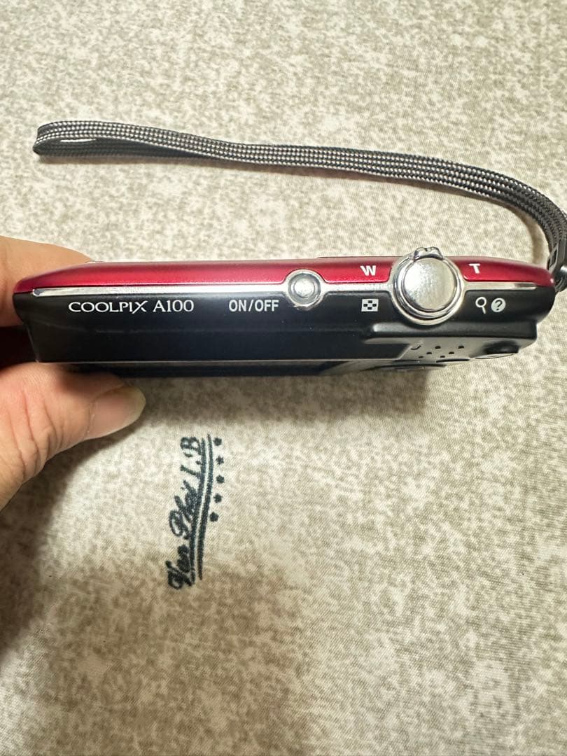 【極美品】NIKON COOLPIX A100 レッド 希少
