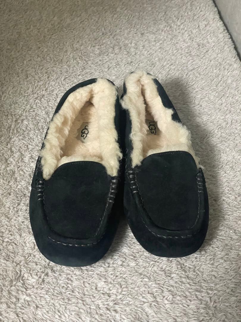 UGG ボアモカシン スリッポン ドライビングシューズ シープスキン