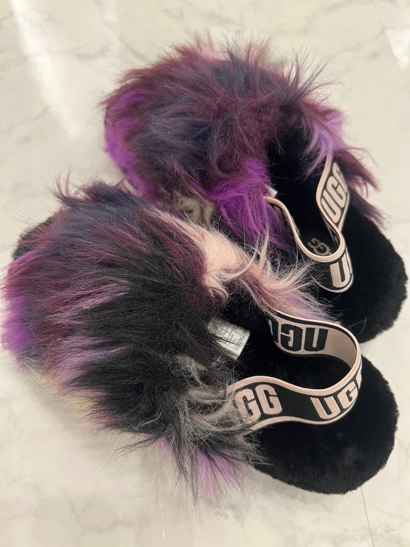 【希少サイズ未使用・美品】UGG ファーサンダル　パープル
