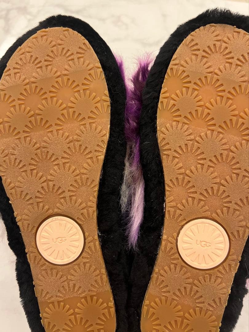 【希少サイズ未使用・美品】UGG ファーサンダル　パープル
