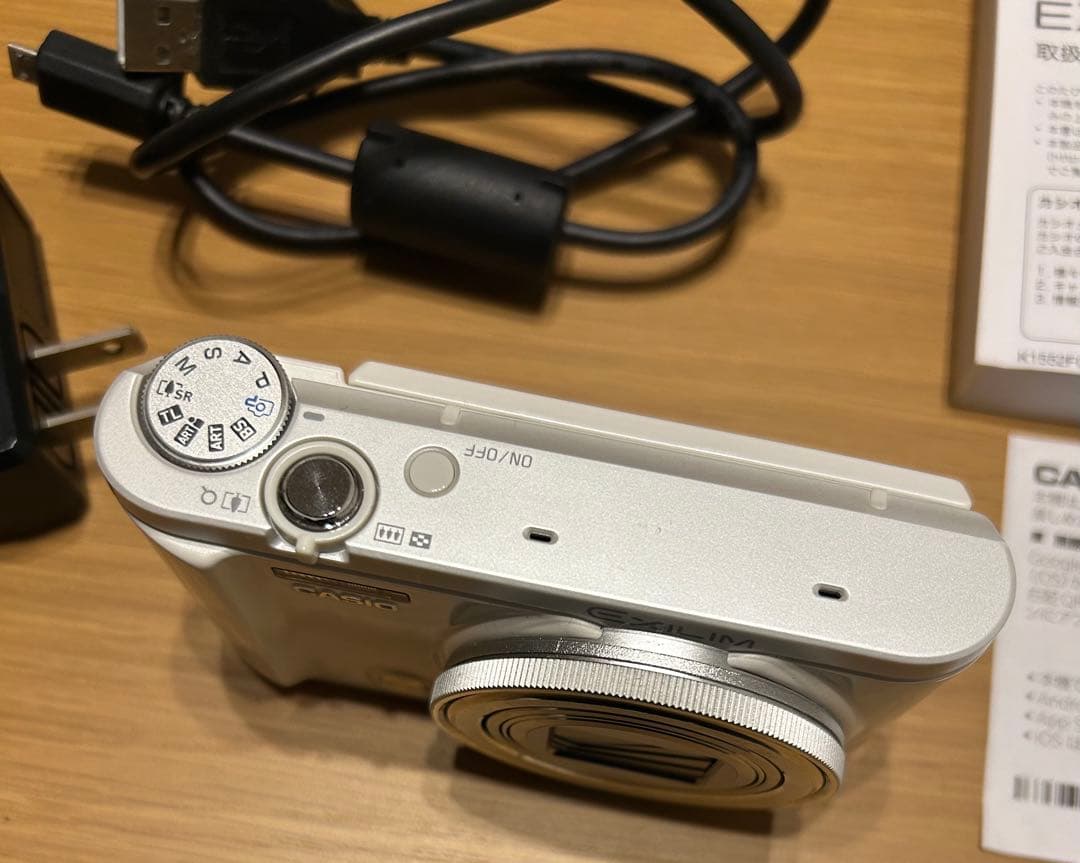 CASIO EXILIM EX-ZR3100 ホワイト