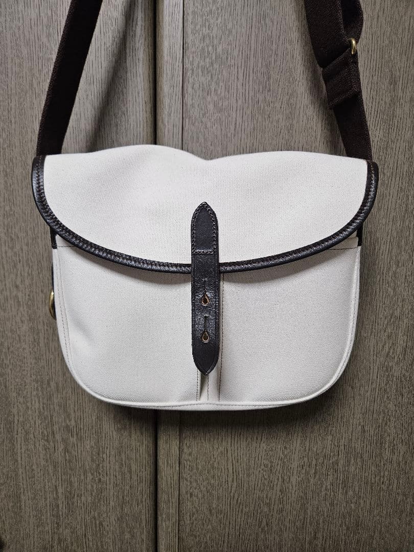 Brady ブレディ STOUR