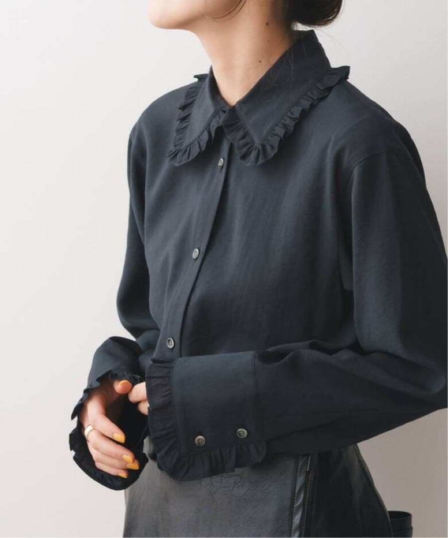 Spick and Span フリルカラーブラウス ブラック