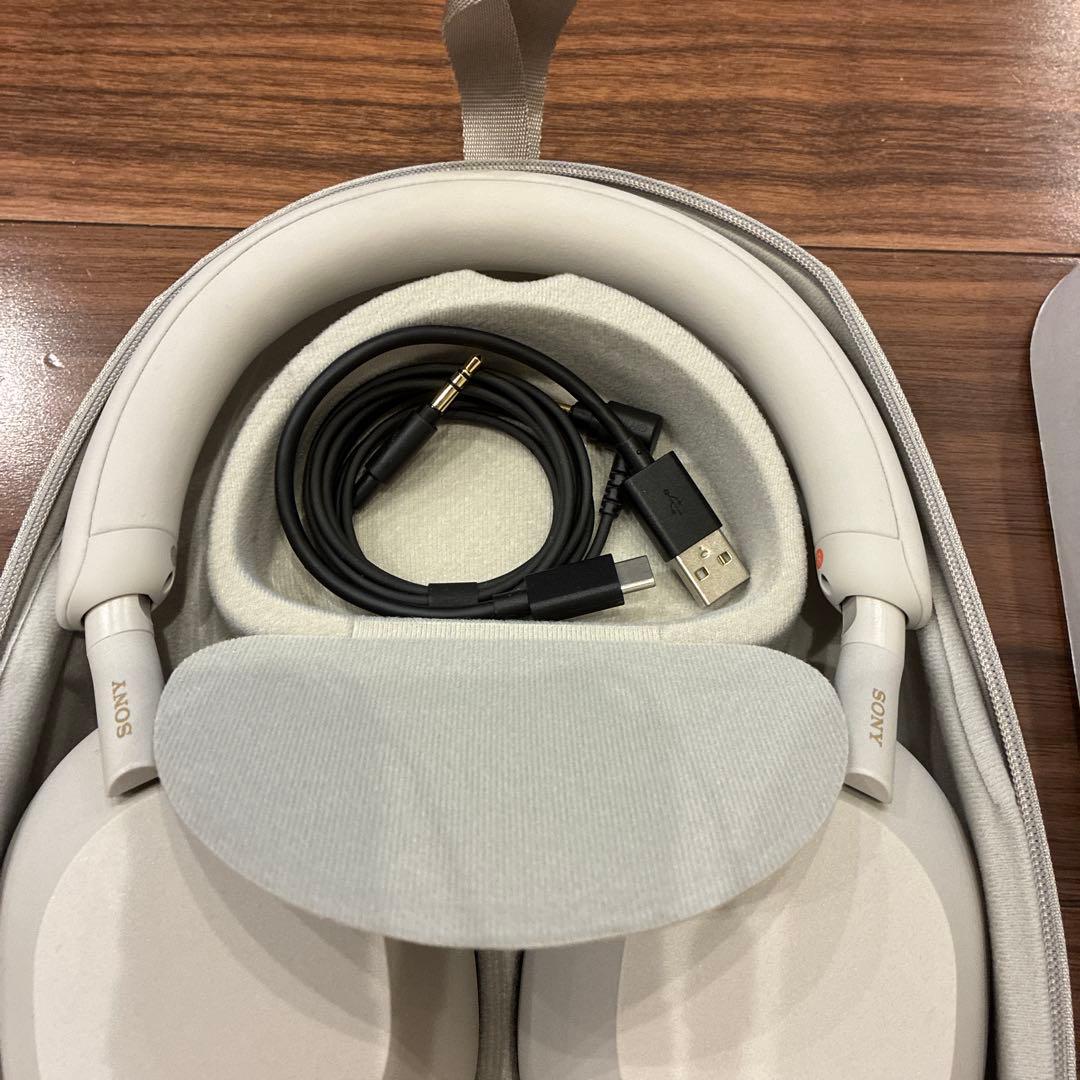 ヘッドホンsony wh1000x-m5