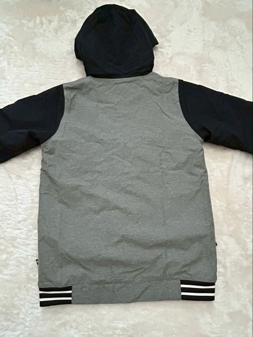 バートンBurton子供用スノーボードウェアセット（ジャケット・パンツ）サイズL