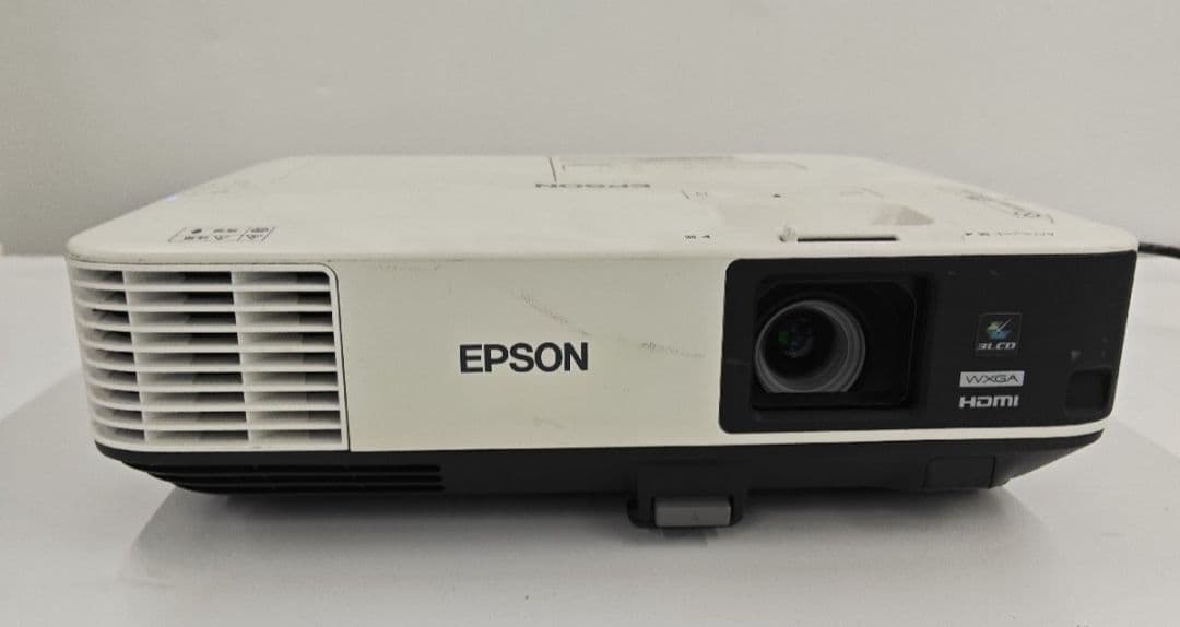 EPSON プロジェクター　EB-2140W　 ランプ時間50H/11H 時間