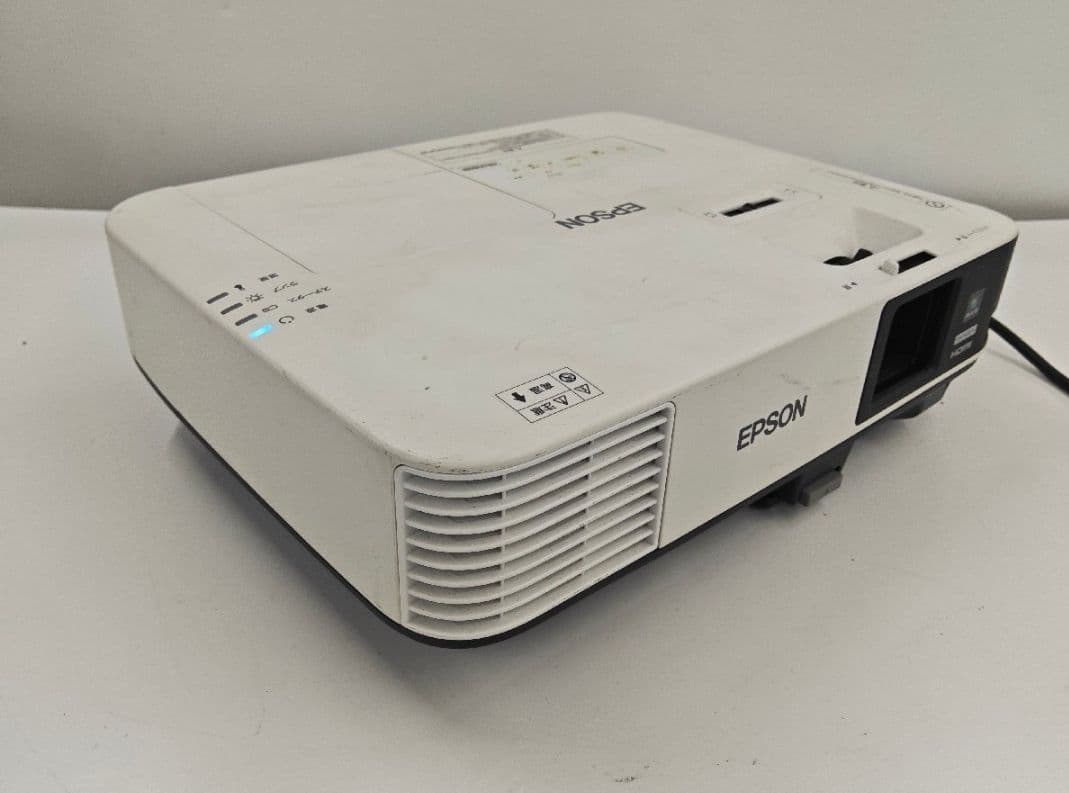 EPSON プロジェクター　EB-2140W　 ランプ時間50H/11H 時間