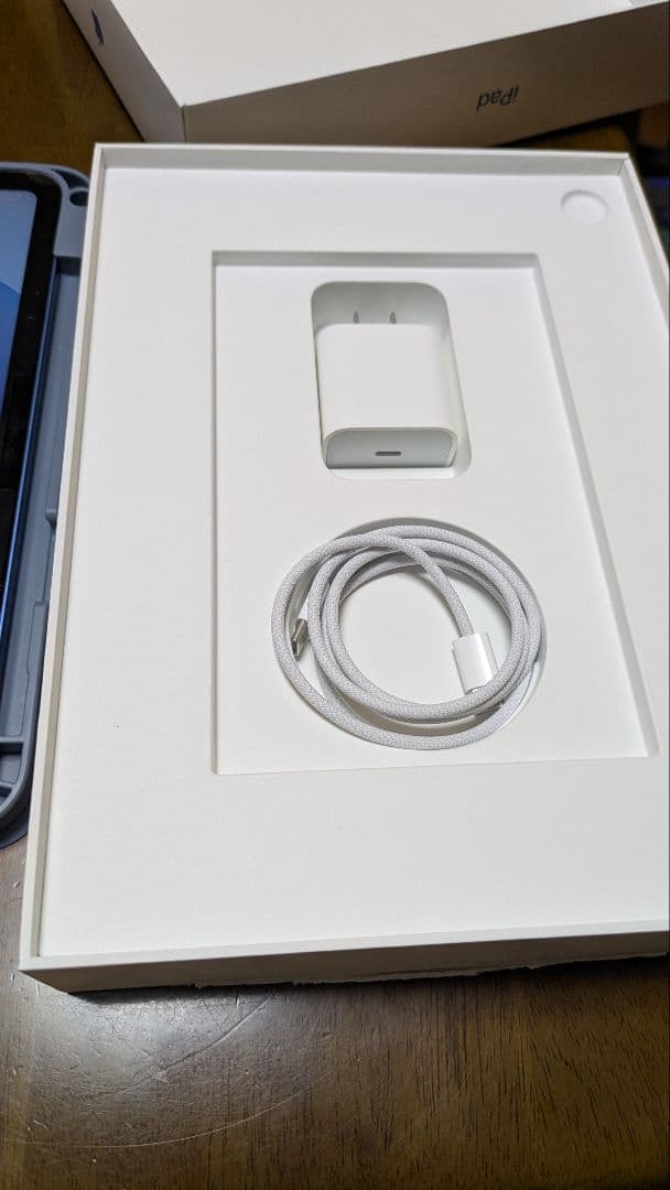 Apple iPad 本体 ブルー a16 11世代 128GB WiFiモデル