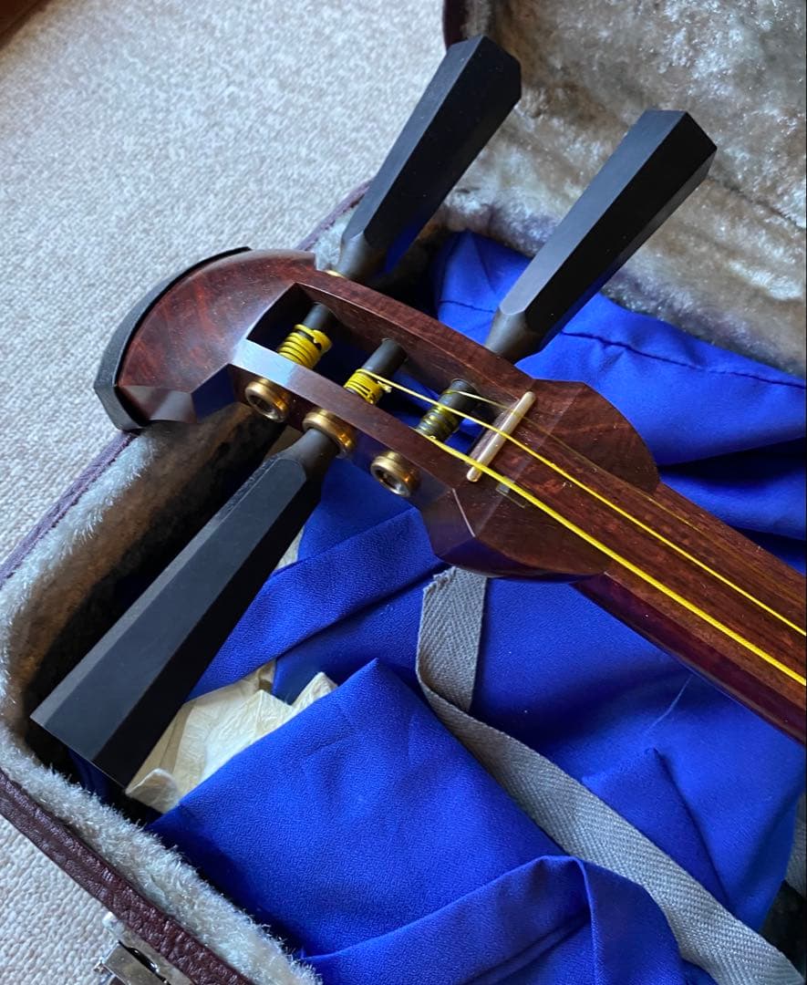 太棹三味線　要皮張り替え