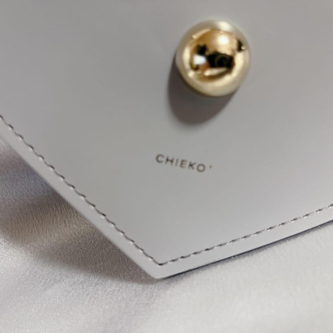 【新品未使用】Chieko＋ ハート型レザーバッグ｜グレー×ゴールドスタッズ