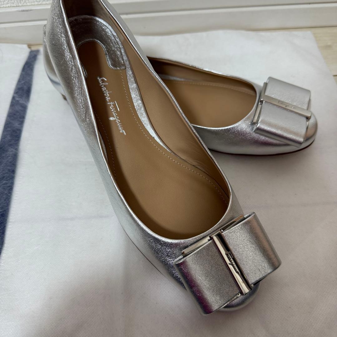 新品同様！フェラガモ✴︎CAPUA 8B(24.5cm)