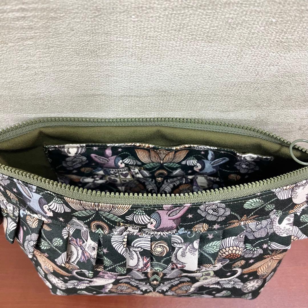 ジョリーフルール　マイリトルテイラー2025軒先　Wファスナーサコッシュ⑪