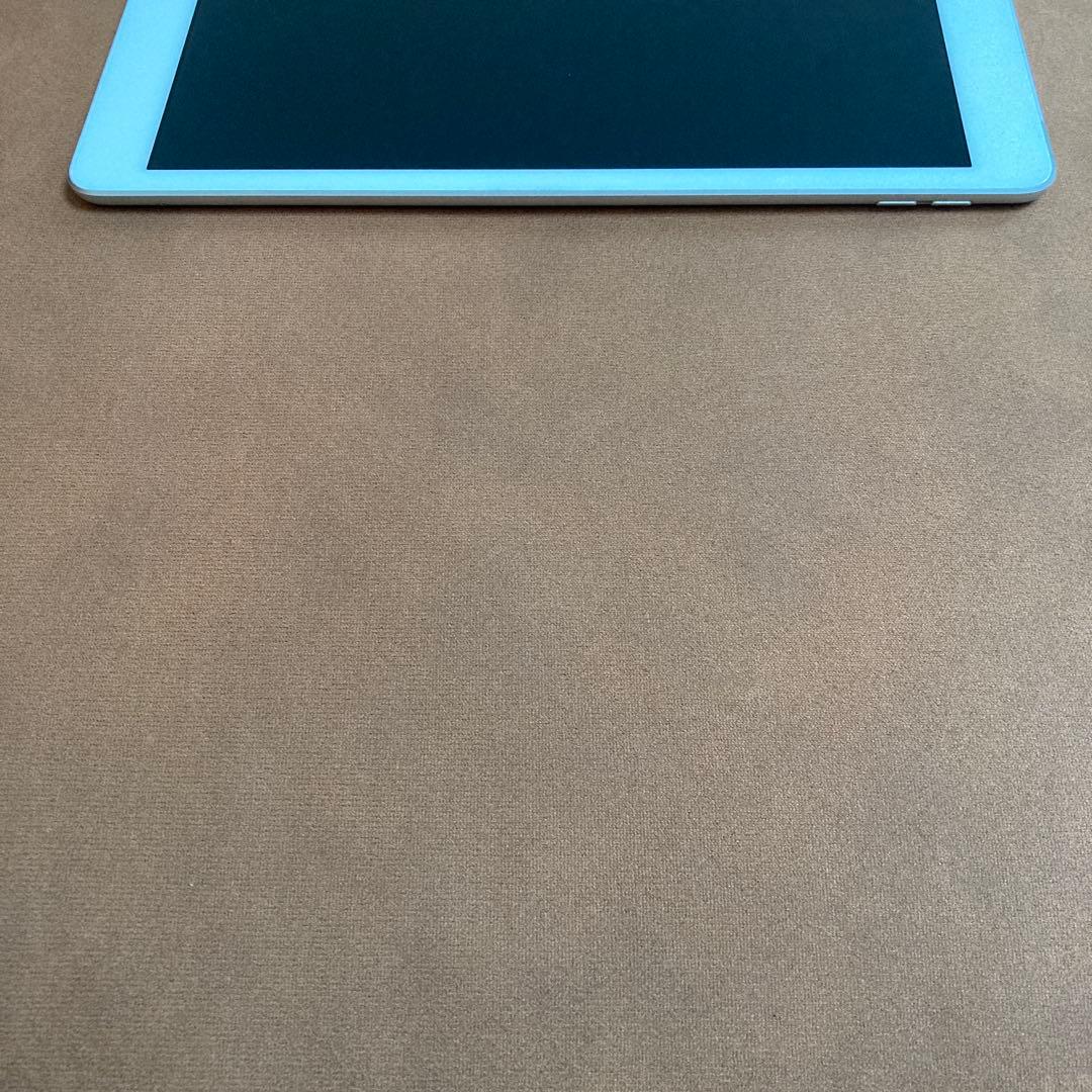 560【早い者勝ち】外観美品☆iPad8 第8世代 32GB SIMフリー☆