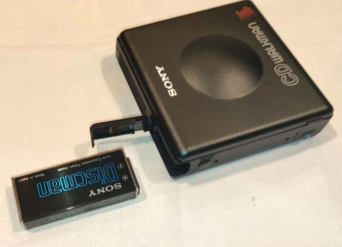 SONY CDウォークマン D-82