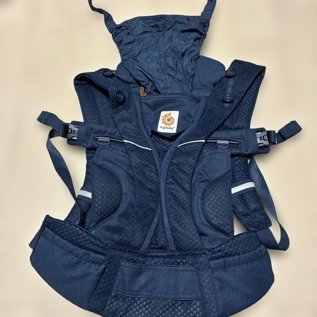 人気！エルゴの抱っこひも　オムニブリーズ　ミッドナイトブルー
