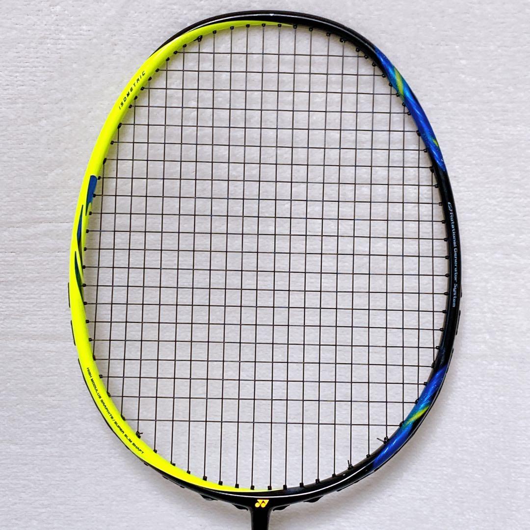 美品　YONEX　ASTROX77 アストロクス77　3UG5　バドミントン