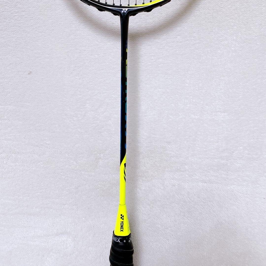 美品　YONEX　ASTROX77 アストロクス77　3UG5　バドミントン