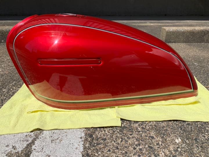 kz７５０E ガソリンタンク