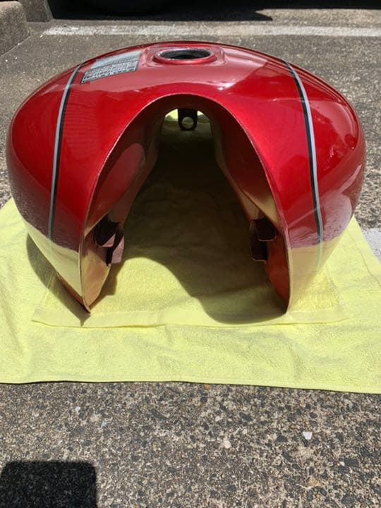 kz７５０E ガソリンタンク