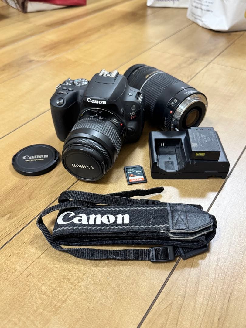 Canon EOS kiss X9 2本レンズ付き