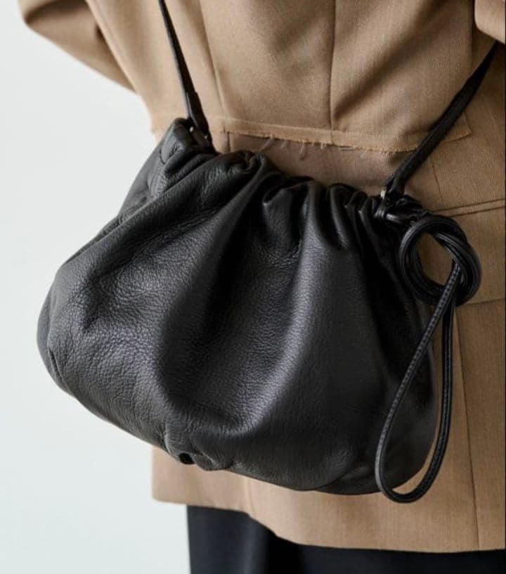 russet レザー巾着 4WAYショルダーバッグ　ブラック　ラシット