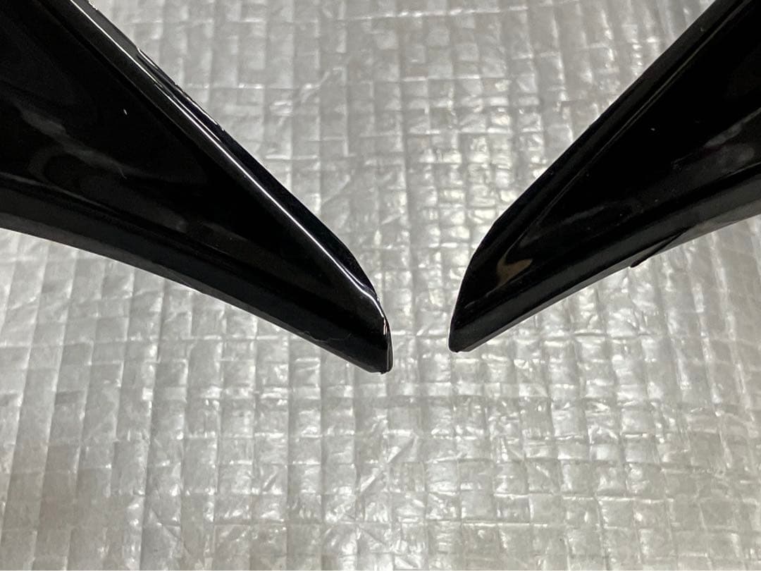 ♦︎トヨタ　ヴォクシー80後期フォグランプガバー★左右★ブラック★