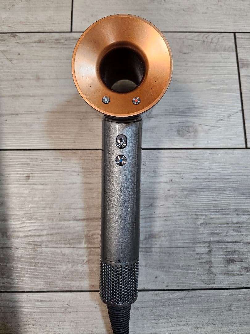 圧倒的最安　保証付　ダイソン　メンテナンス済　dyson 最新hd15　コッパー