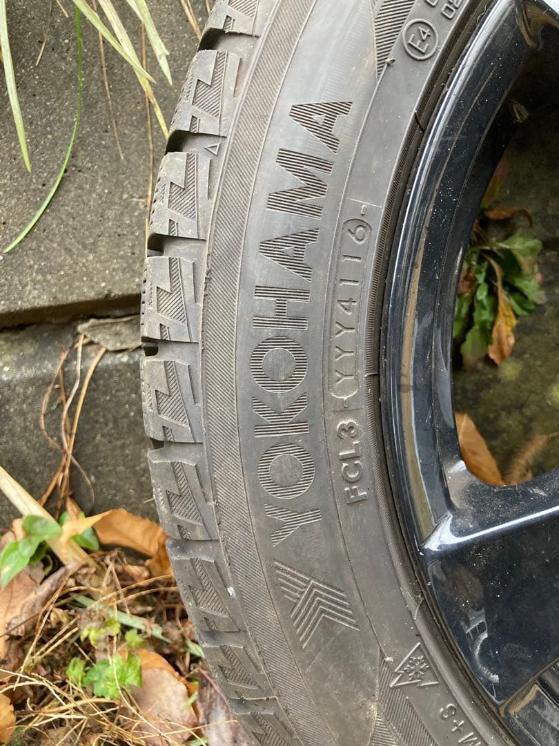 ナッツ　スタッドレスヨコハマ　16インチ　195/55 4本セットホイール