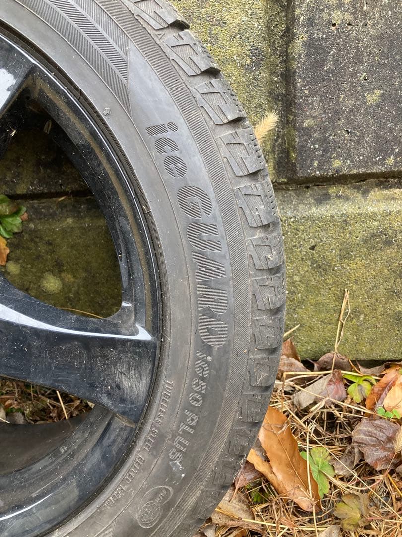 ナッツ　スタッドレスヨコハマ　16インチ　195/55 4本セットホイール