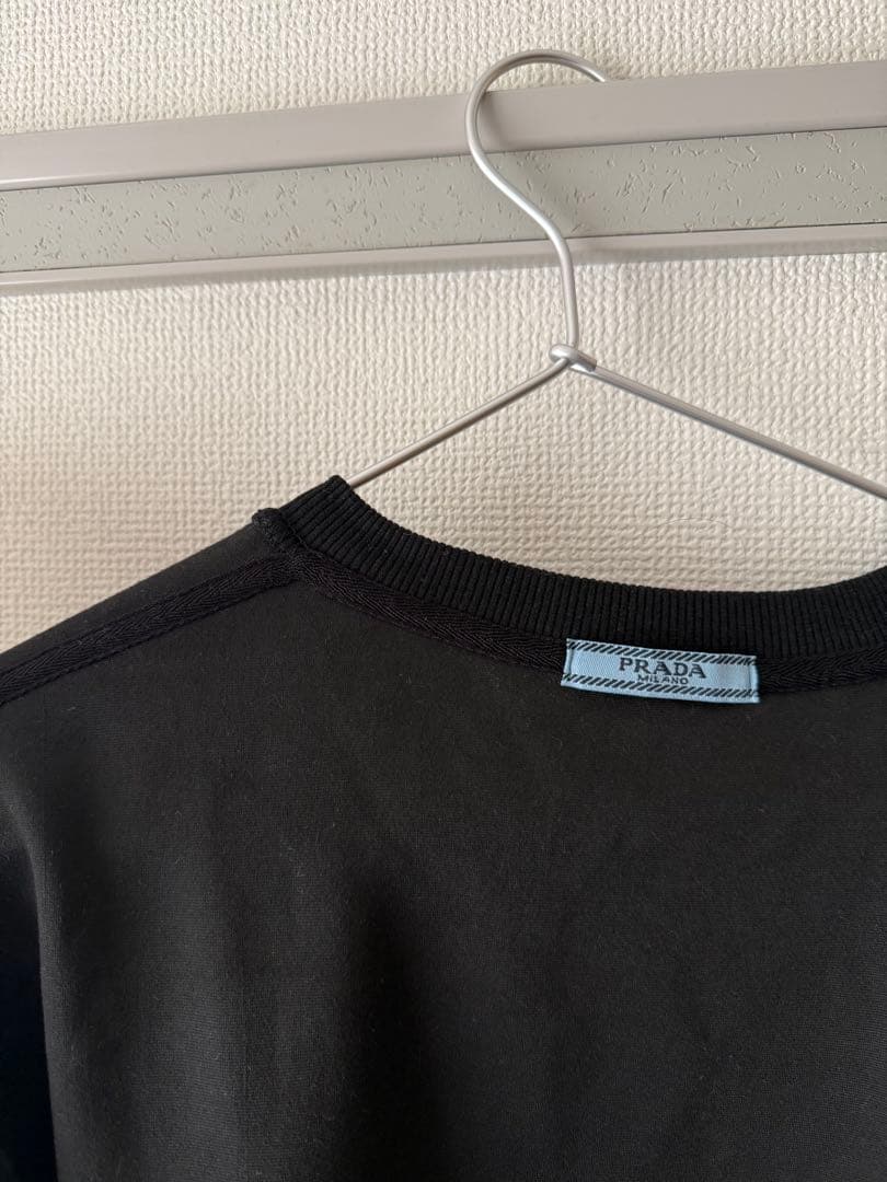 1月25日まで掲載！プラダスウェット